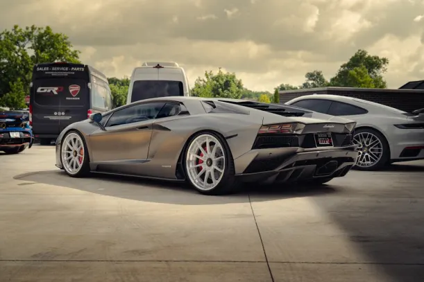 كازينو أند فريندز تطبيق أندرويد/آي أو إس